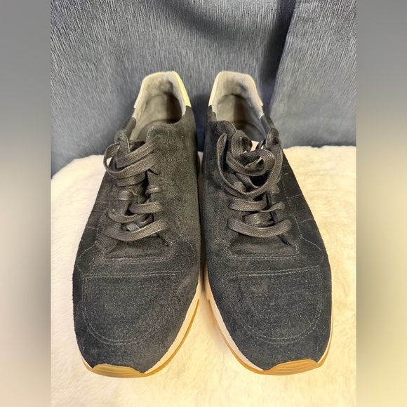 Vince Other - Vince Men’s Suede Low-Top Sneakers – Size 9.5 (EU 43) – Black / Charcoal